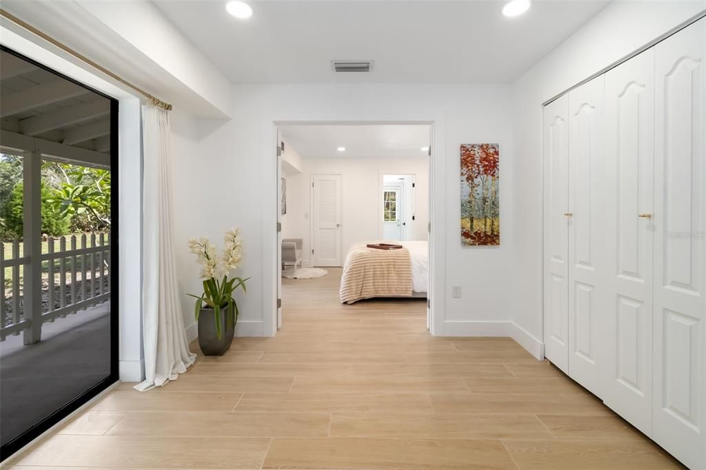 En Venta: $1,100,000 (4 camas, 3 baños, 2770 Pies cuadrados)