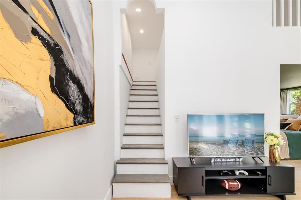 En Venta: $1,100,000 (4 camas, 3 baños, 2770 Pies cuadrados)