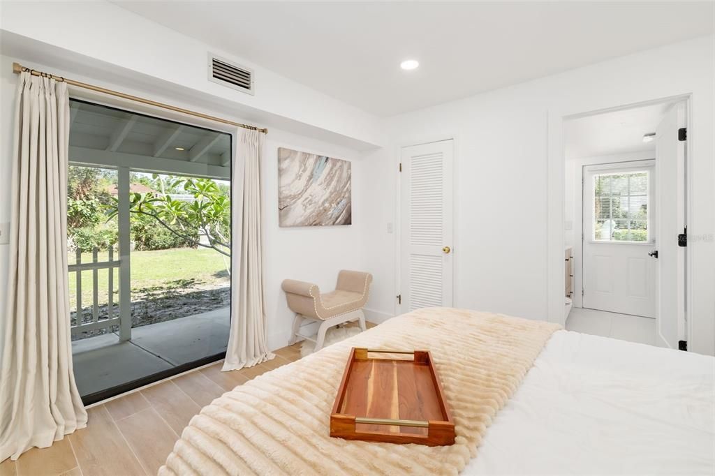 En Venta: $1,100,000 (4 camas, 3 baños, 2770 Pies cuadrados)
