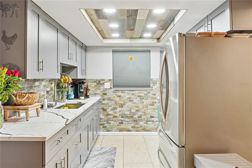 На продажу: $309,900 (4 спален, 2 ванн, 1550 Квадратных фут)