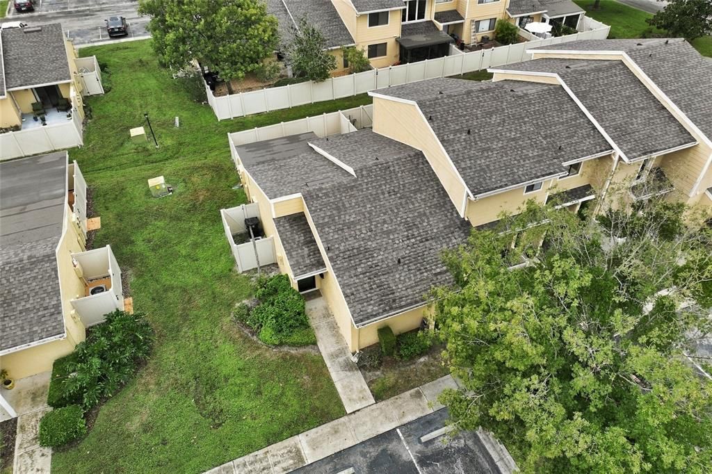 For Sale: $158,000 (1 beds, 1 baths, 923 Square Feet)