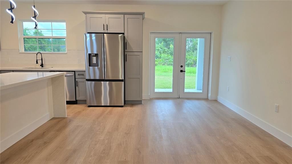 For Sale: $303,000 (3 beds, 2 baths, 1450 Square Feet)