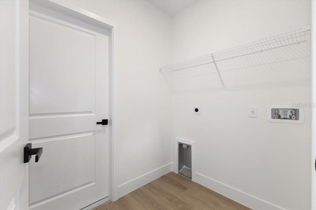 For Sale: $303,000 (3 beds, 2 baths, 1450 Square Feet)