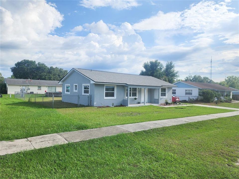 For Sale: $224,900 (3 beds, 2 baths, 1455 Square Feet)