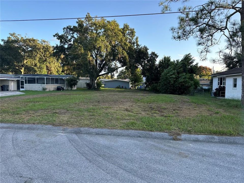 На продажу: $54,950 (0.25 acres)