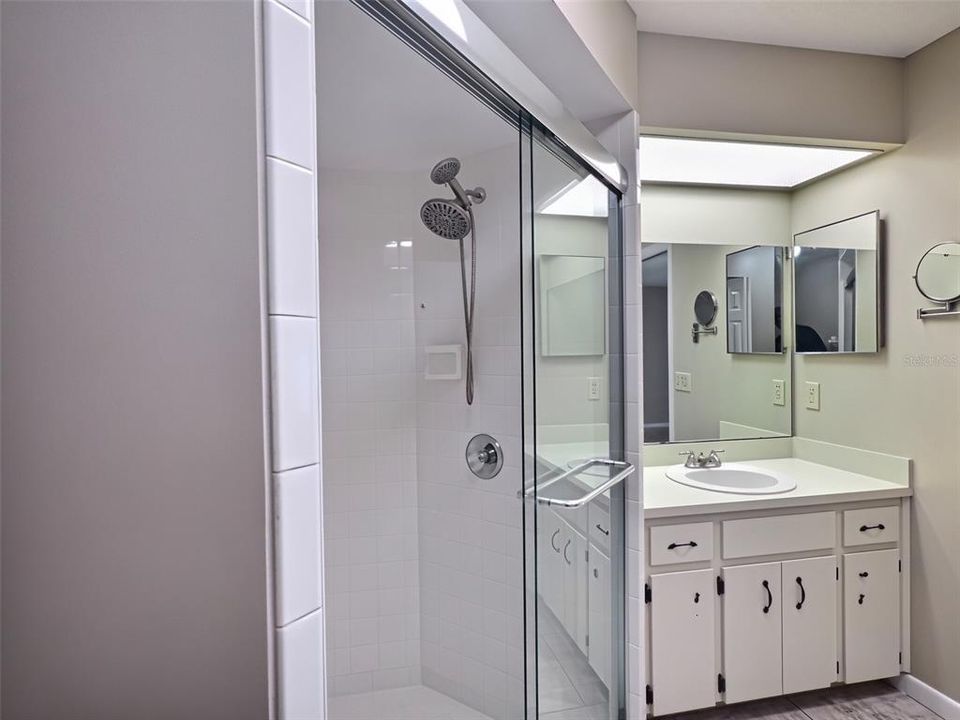 На продажу: $279,900 (3 спален, 2 ванн, 1632 Квадратных фут)