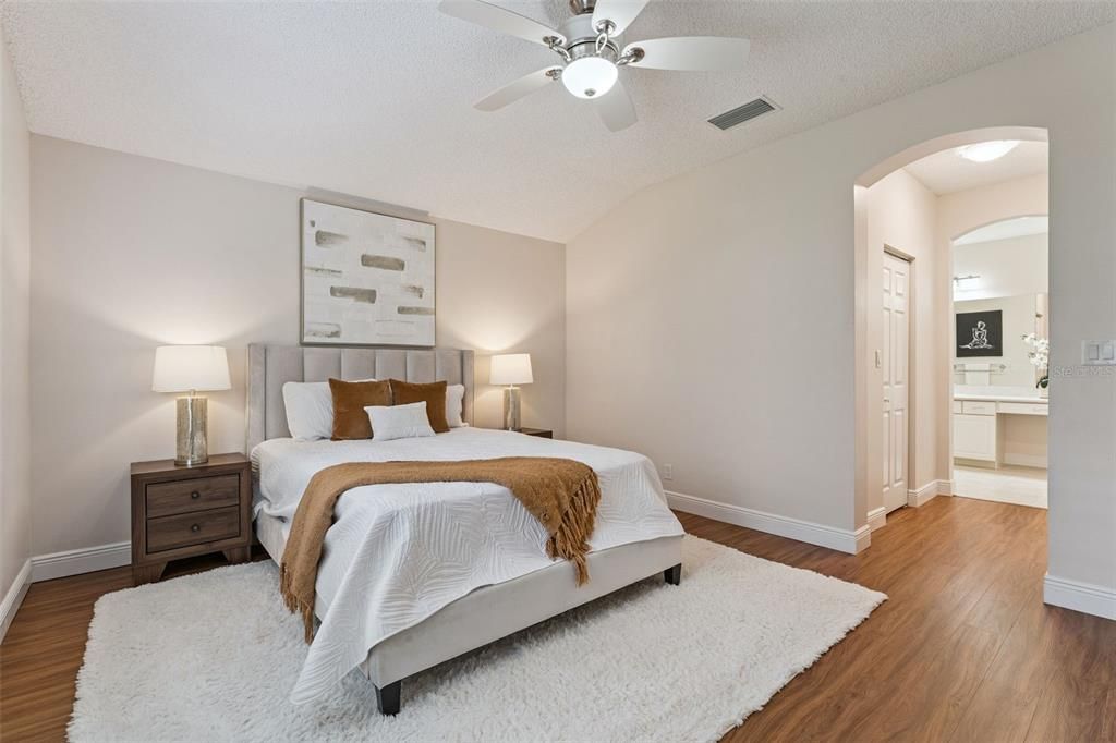 For Sale: $375,000 (3 beds, 2 baths, 2076 Square Feet)