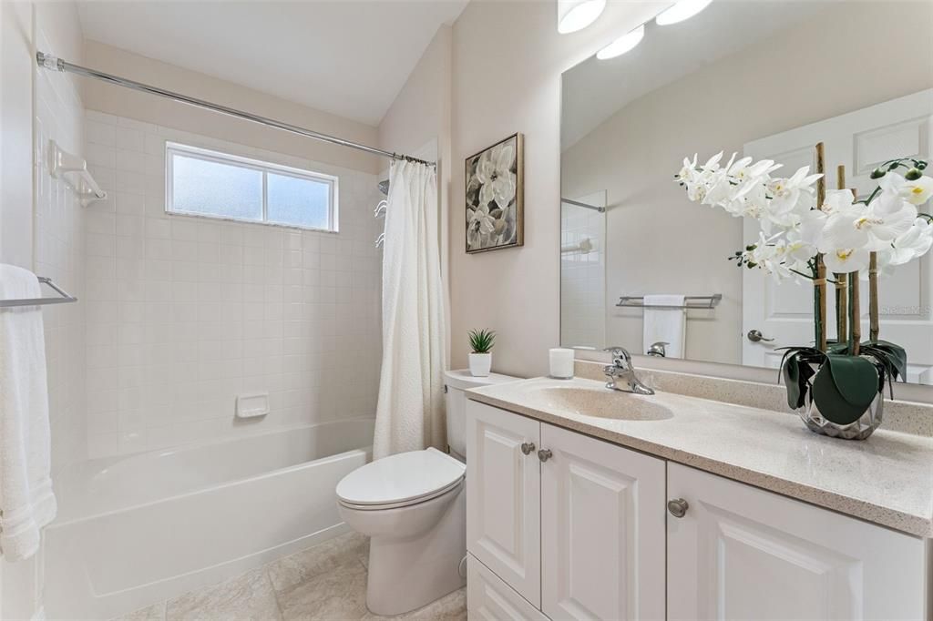 For Sale: $375,000 (3 beds, 2 baths, 2076 Square Feet)
