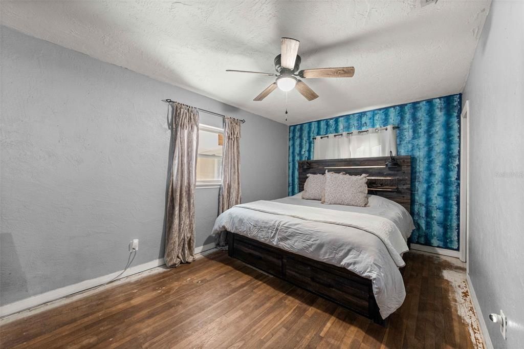 For Sale: $189,000 (3 beds, 1 baths, 1316 Square Feet)