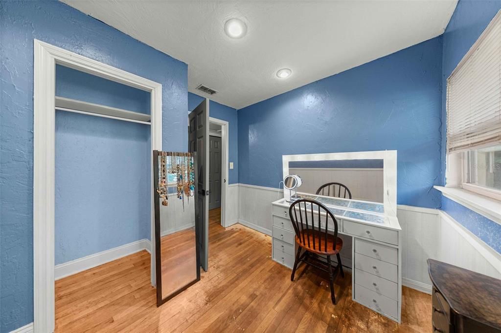 For Sale: $189,000 (3 beds, 1 baths, 1316 Square Feet)