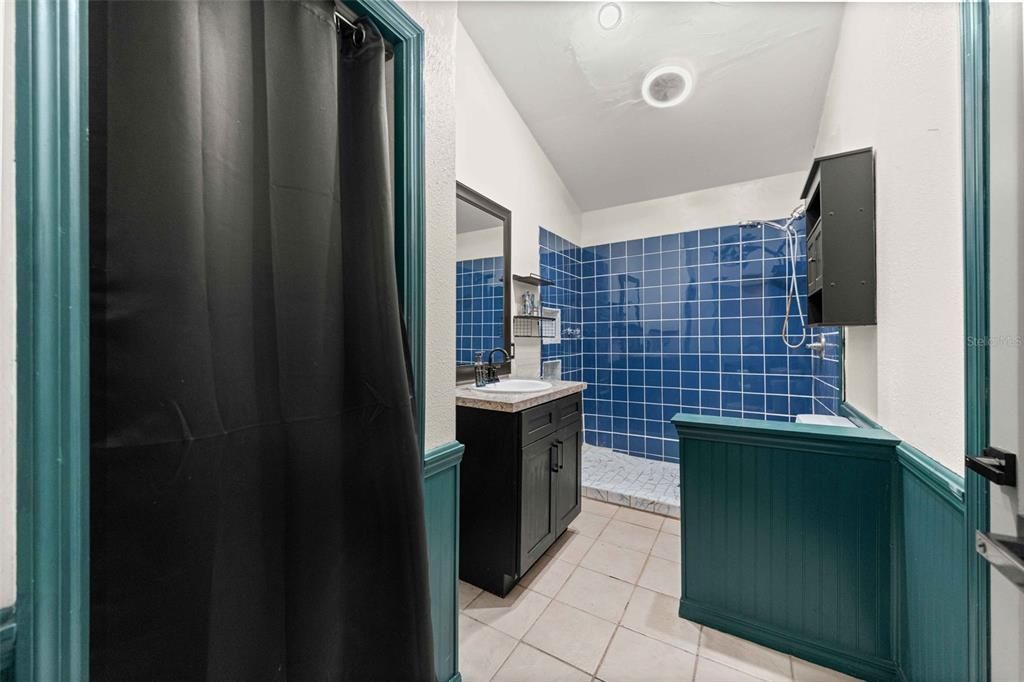 For Sale: $189,000 (3 beds, 1 baths, 1316 Square Feet)