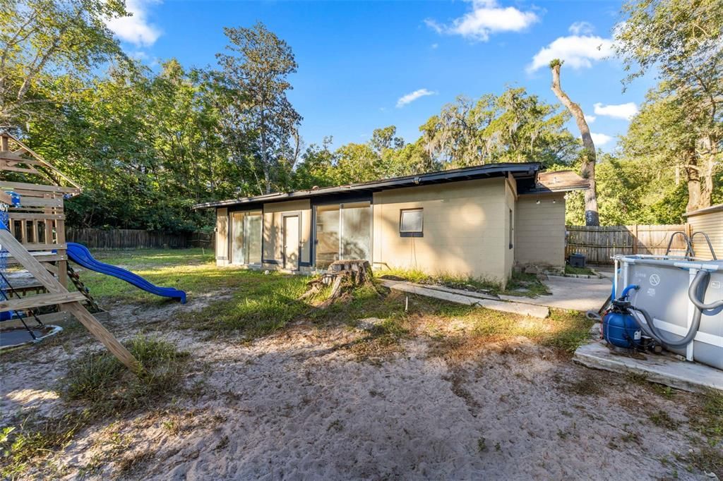 For Sale: $189,000 (3 beds, 1 baths, 1316 Square Feet)