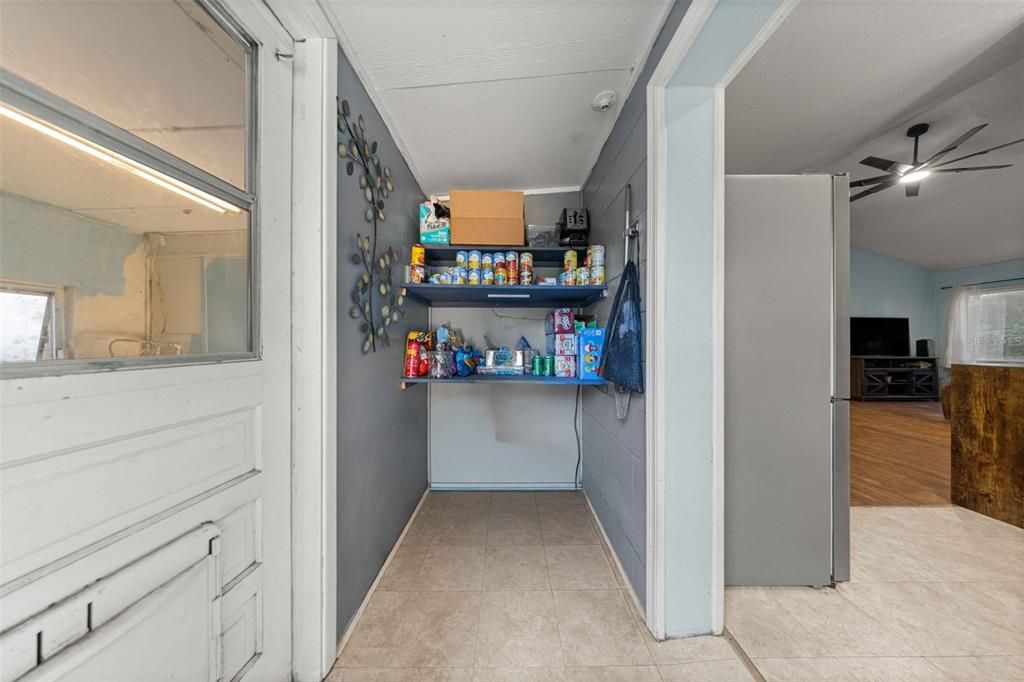 For Sale: $189,000 (3 beds, 1 baths, 1316 Square Feet)