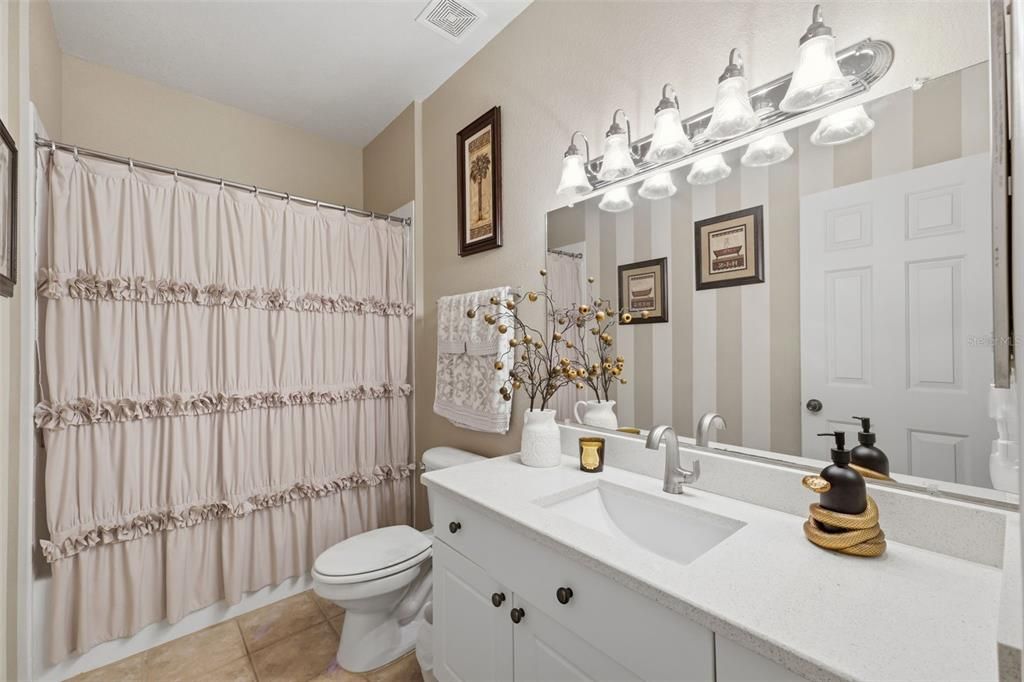 For Sale: $282,900 (2 beds, 2 baths, 1155 Square Feet)