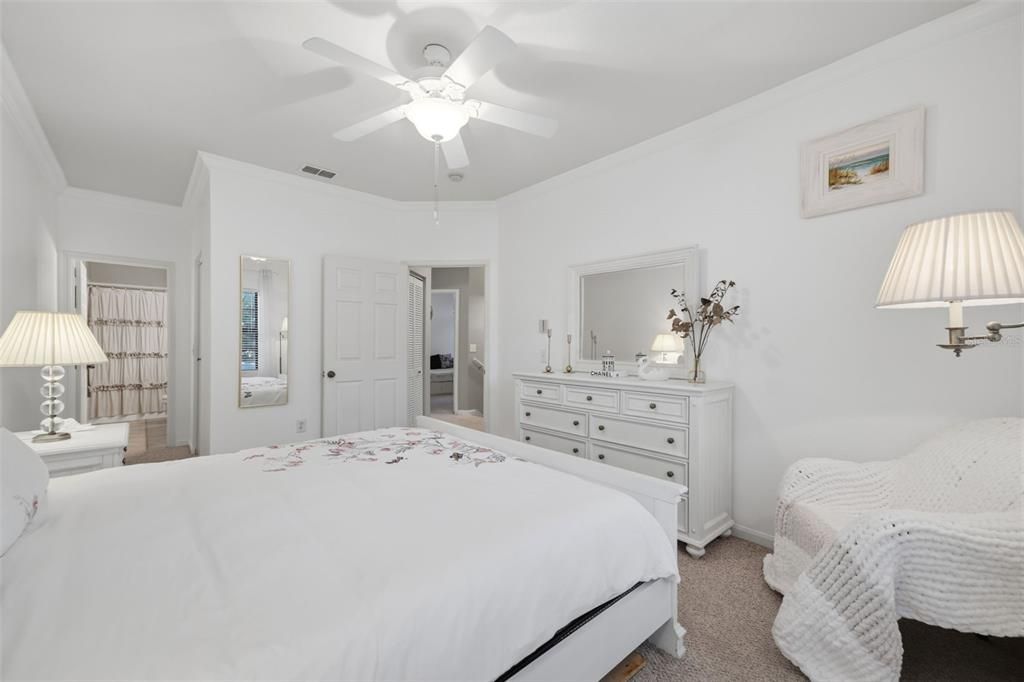 For Sale: $282,900 (2 beds, 2 baths, 1155 Square Feet)