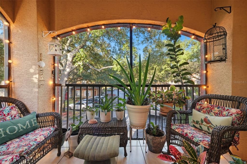 For Sale: $282,900 (2 beds, 2 baths, 1155 Square Feet)