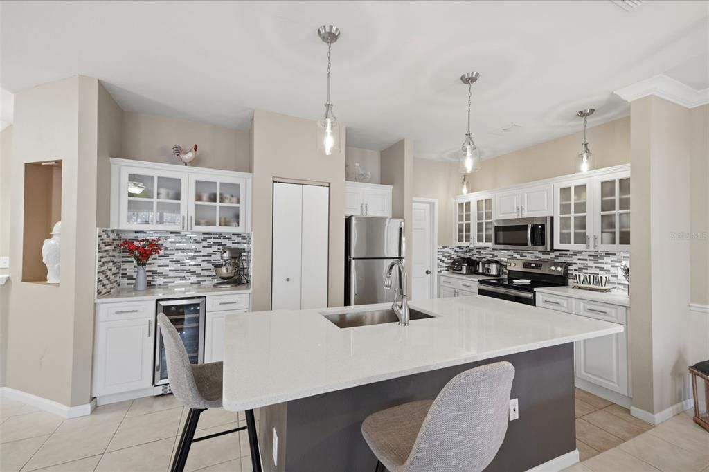 For Sale: $282,900 (2 beds, 2 baths, 1155 Square Feet)