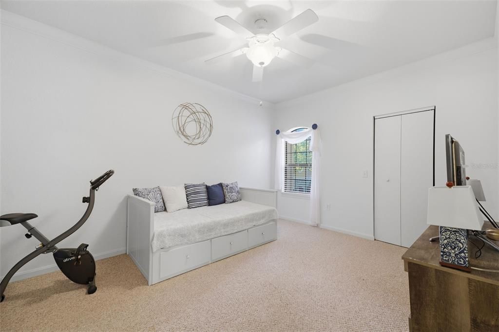 For Sale: $282,900 (2 beds, 2 baths, 1155 Square Feet)
