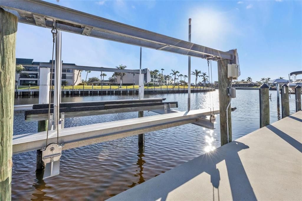 For Sale: $449,000 (2 beds, 2 baths, 1286 Square Feet)