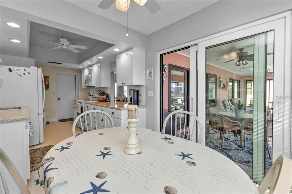 For Sale: $449,000 (2 beds, 2 baths, 1286 Square Feet)