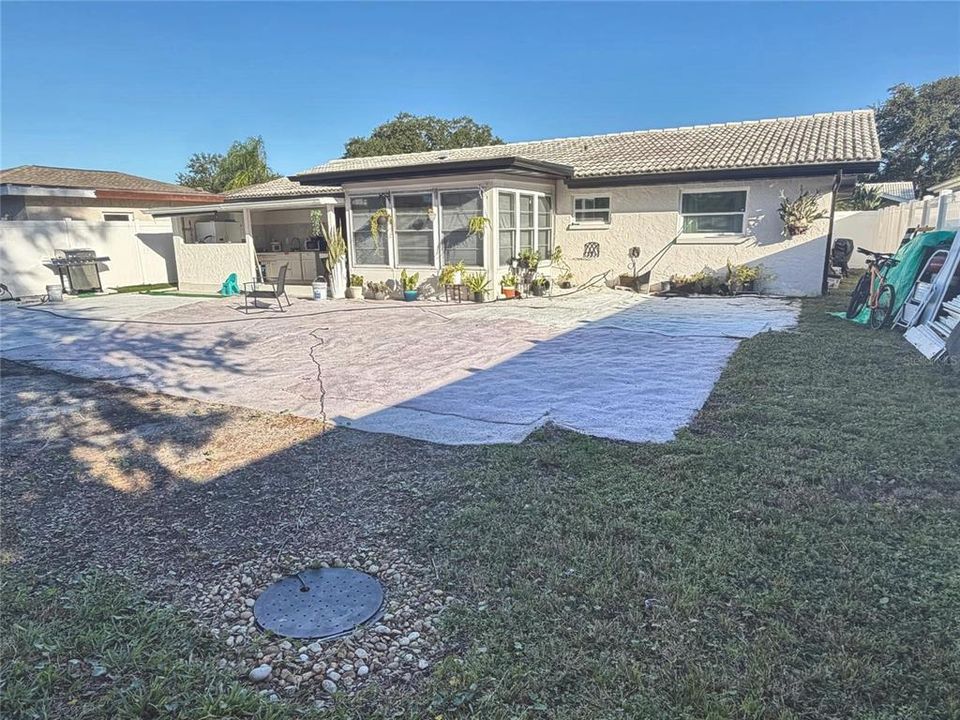 For Sale: $369,900 (3 beds, 3 baths, 1552 Square Feet)