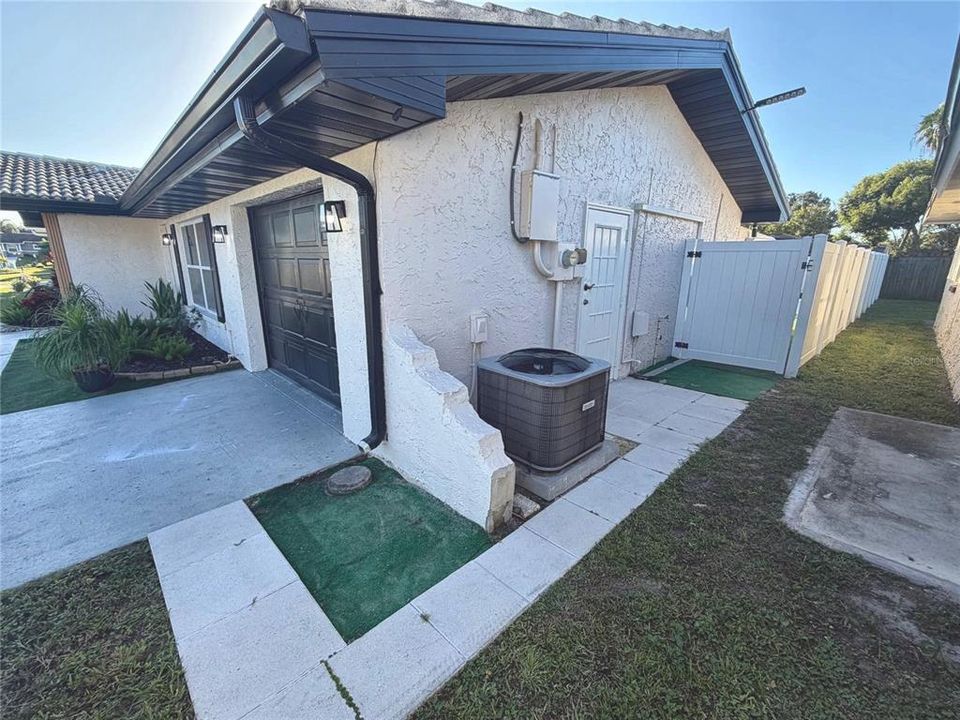 For Sale: $369,900 (3 beds, 3 baths, 1552 Square Feet)