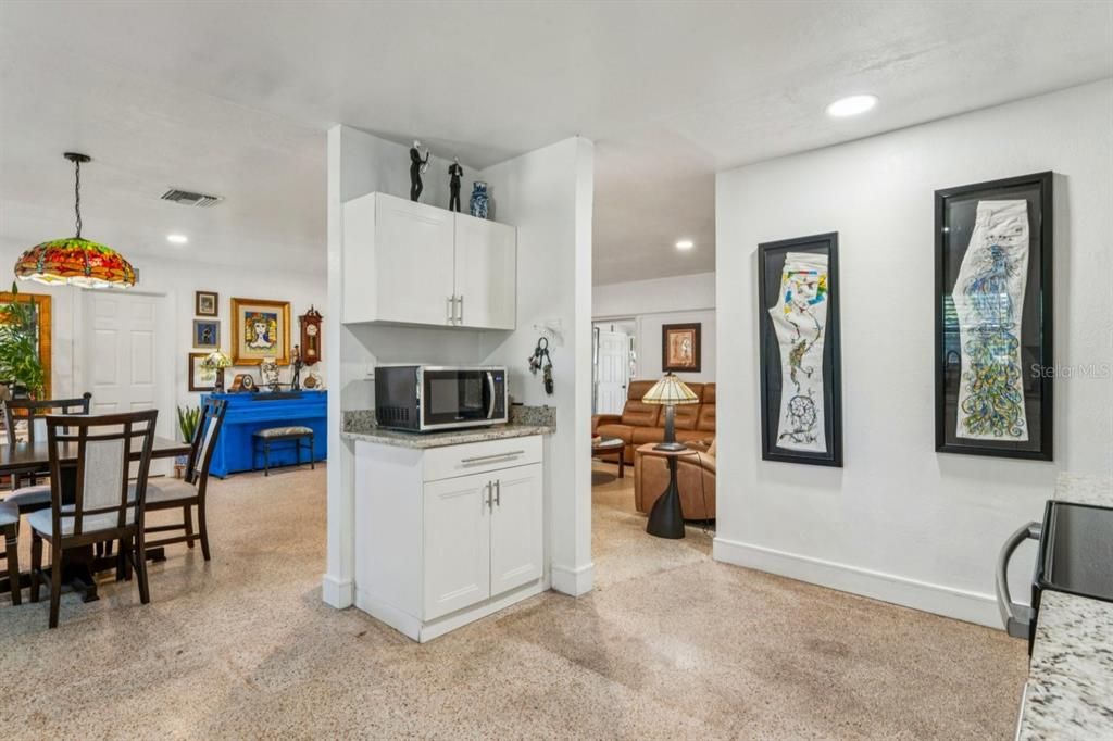 En Venta: $499,000 (3 camas, 2 baños, 2137 Pies cuadrados)