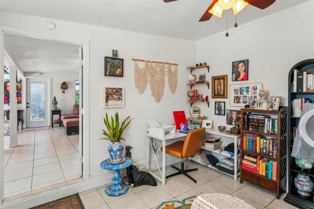 En Venta: $499,000 (3 camas, 2 baños, 2137 Pies cuadrados)