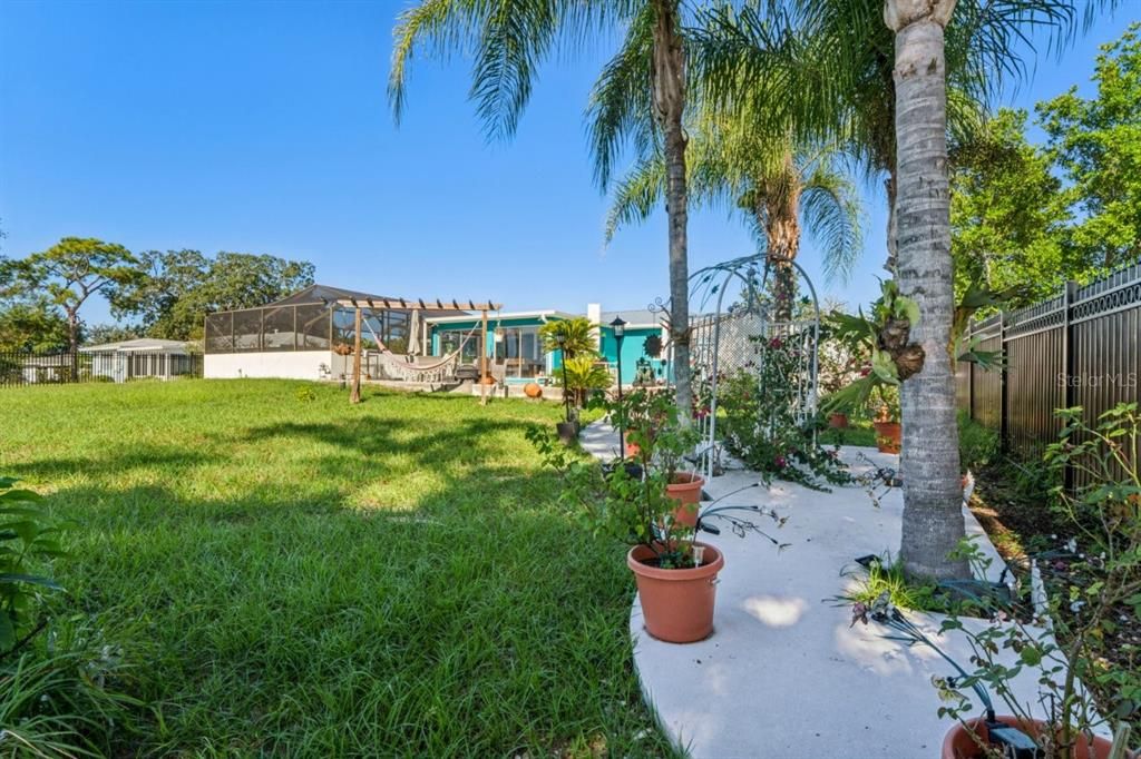 En Venta: $499,000 (3 camas, 2 baños, 2137 Pies cuadrados)