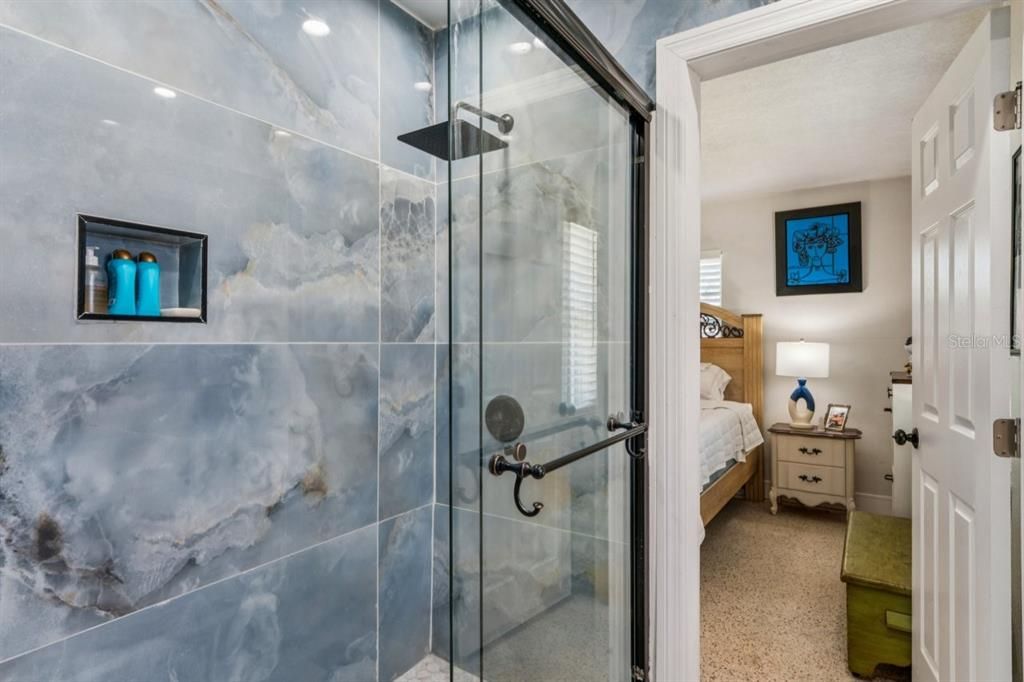 En Venta: $499,000 (3 camas, 2 baños, 2137 Pies cuadrados)
