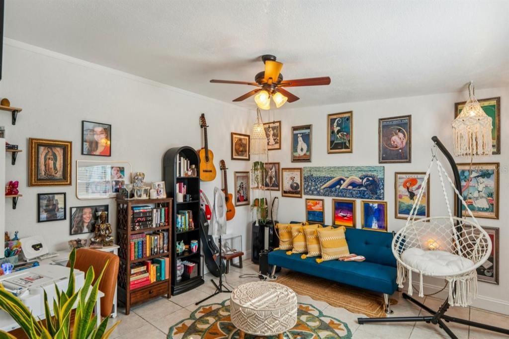 En Venta: $499,000 (3 camas, 2 baños, 2137 Pies cuadrados)