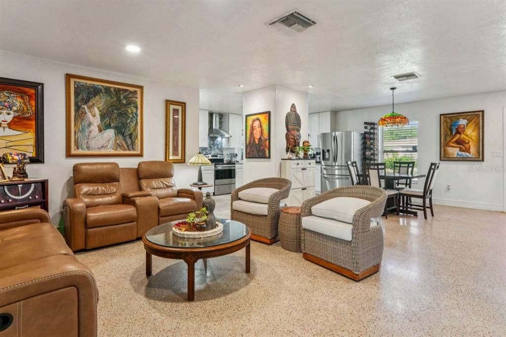 En Venta: $499,000 (3 camas, 2 baños, 2137 Pies cuadrados)
