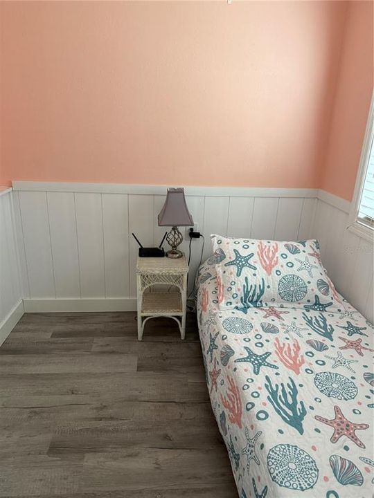 For Sale: $125,000 (1 beds, 1 baths, 216 Square Feet)