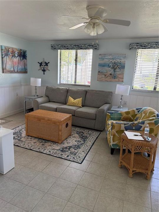 For Sale: $125,000 (1 beds, 1 baths, 216 Square Feet)