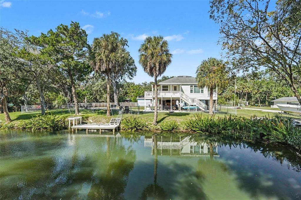 For Sale: $550,000 (2 beds, 2 baths, 972 Square Feet)