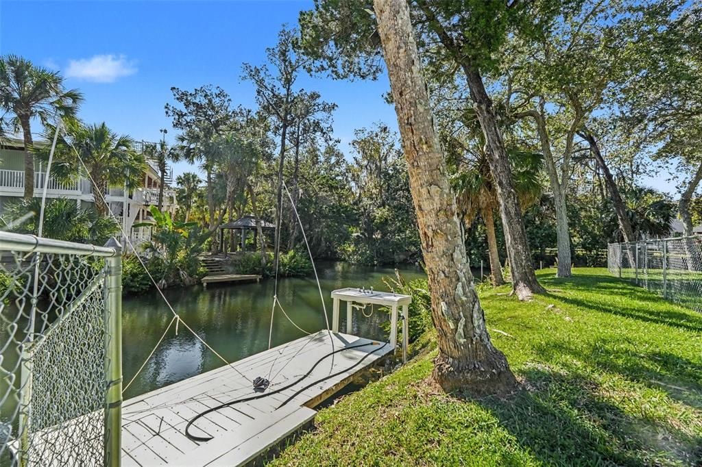 For Sale: $550,000 (2 beds, 2 baths, 972 Square Feet)