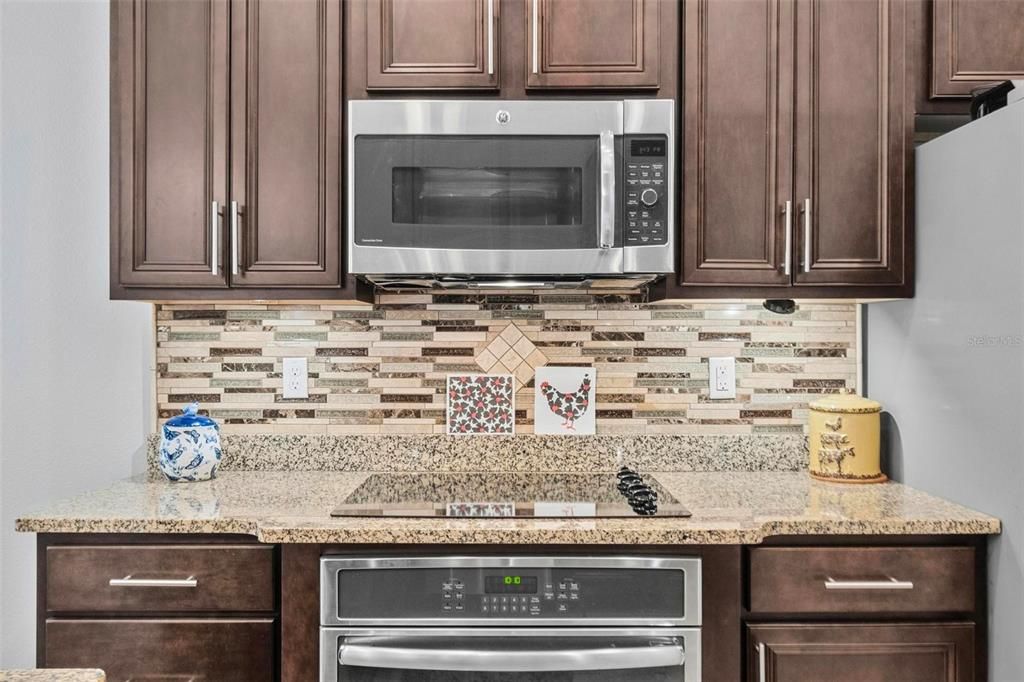 На продажу: $369,900 (3 спален, 2 ванн, 1744 Квадратных фут)