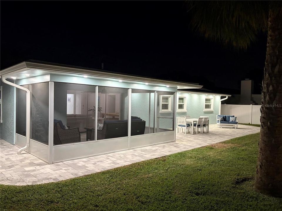 For Sale: $579,900 (3 beds, 2 baths, 1483 Square Feet)
