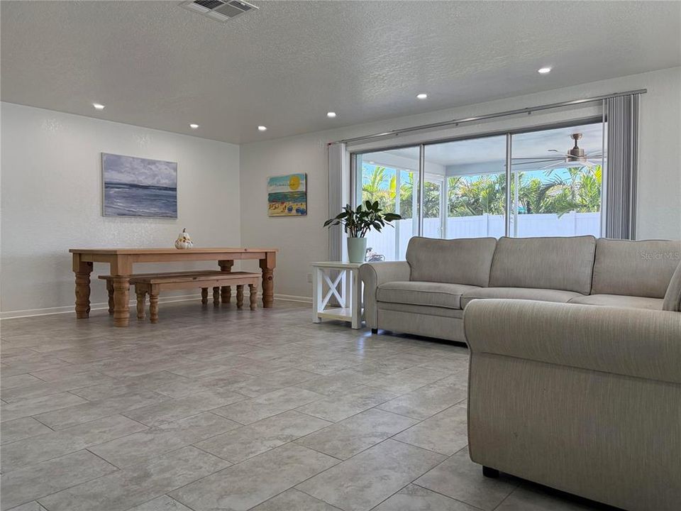 For Sale: $579,900 (3 beds, 2 baths, 1483 Square Feet)