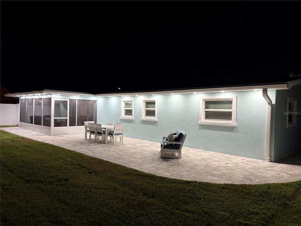 For Sale: $579,900 (3 beds, 2 baths, 1483 Square Feet)