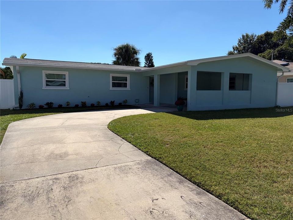 For Sale: $579,900 (3 beds, 2 baths, 1483 Square Feet)