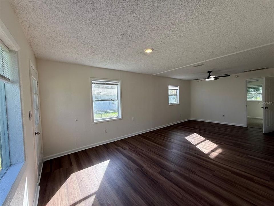 En Venta: $229,000 (2 camas, 1 baños, 935 Pies cuadrados)