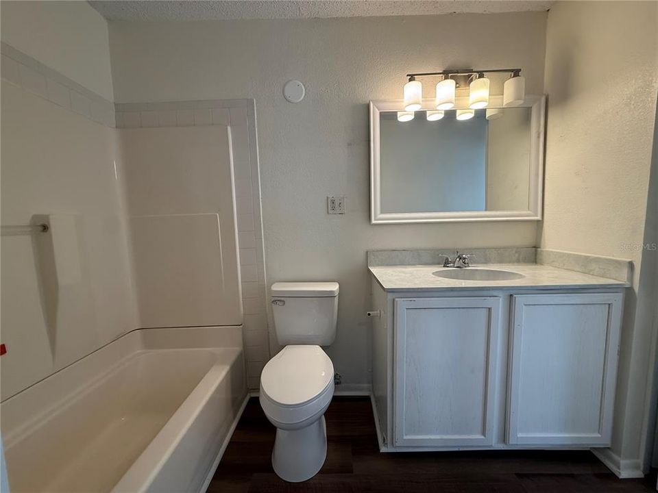 En Venta: $229,000 (2 camas, 1 baños, 935 Pies cuadrados)