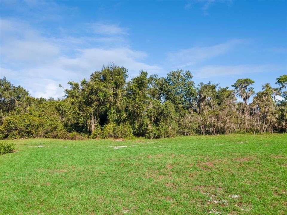 На продажу: $850,000 (17.10 acres)