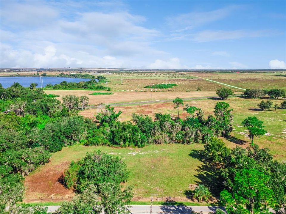 На продажу: $850,000 (17.10 acres)