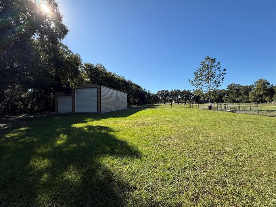 For Sale: $359,900 (2 beds, 2 baths, 2104 Square Feet)