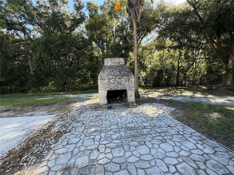 For Sale: $359,900 (2 beds, 2 baths, 2104 Square Feet)