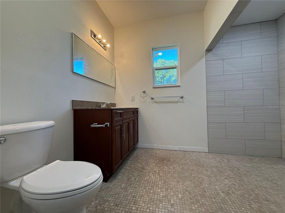 For Sale: $359,900 (2 beds, 2 baths, 2104 Square Feet)