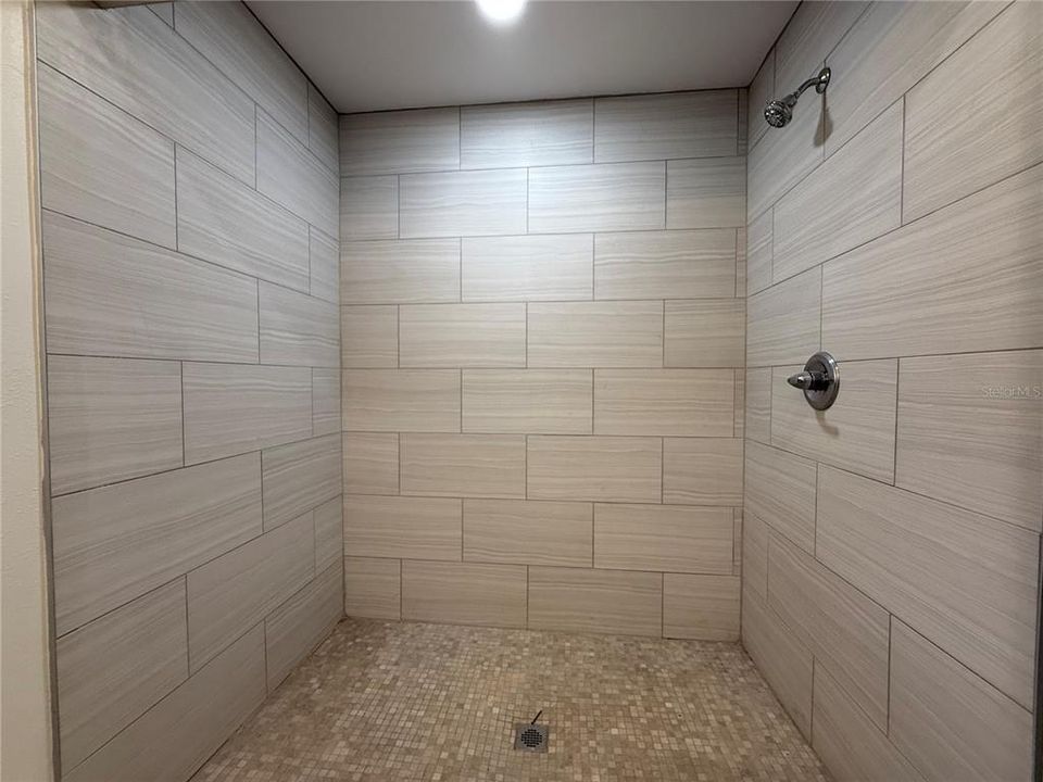 For Sale: $359,900 (2 beds, 2 baths, 2104 Square Feet)