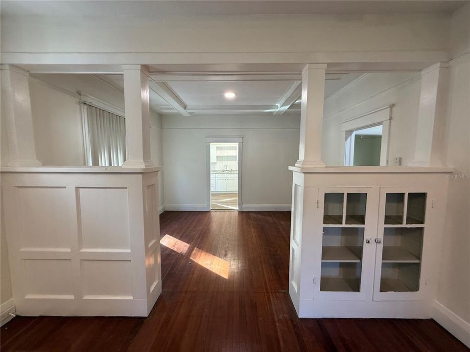 For Sale: $359,900 (2 beds, 2 baths, 2104 Square Feet)